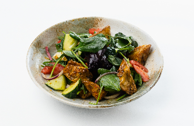 Теплый салат с баклажаном