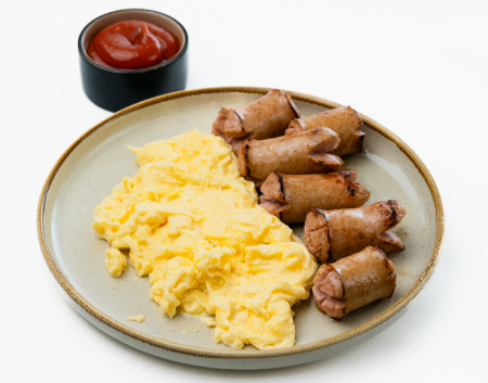 Скрембл с сосисками