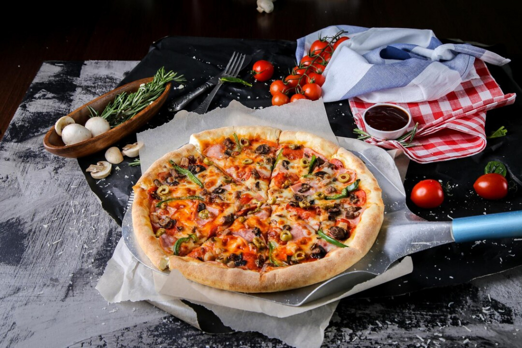 Пицца неаполитанская.jpg